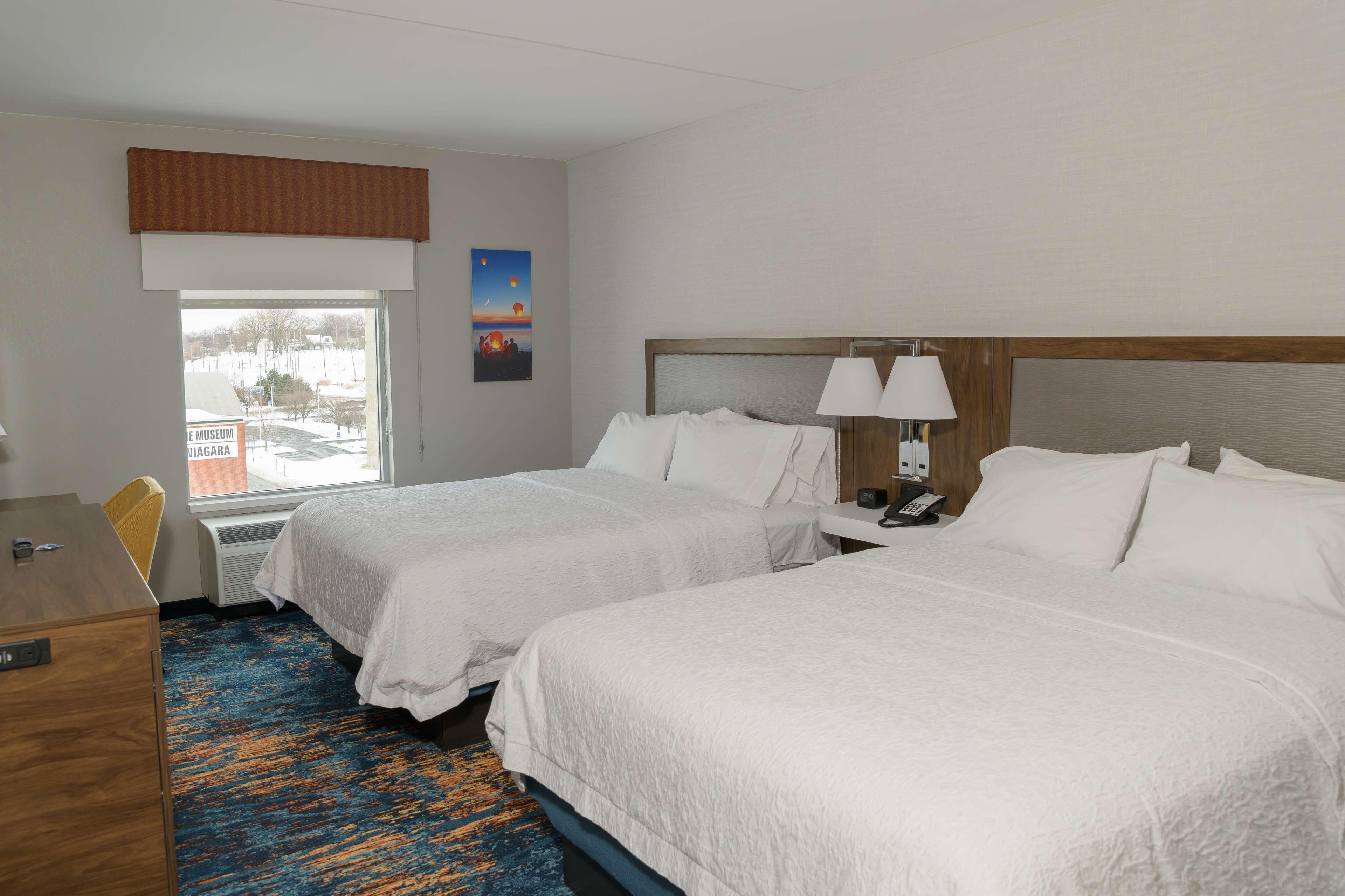 Hampton Inn & Suites Erie Bayfront Exterior foto