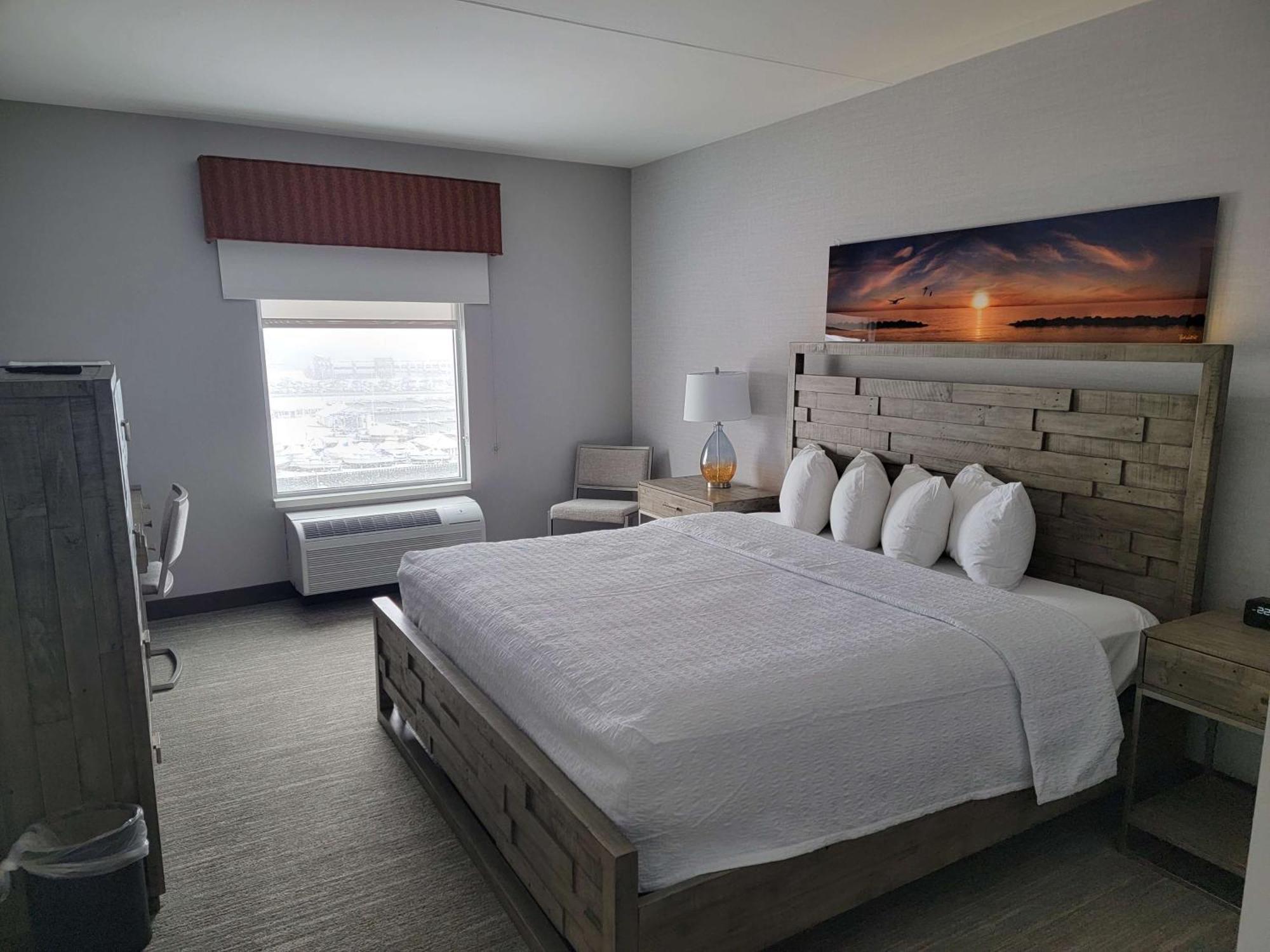 Hampton Inn & Suites Erie Bayfront Exterior foto